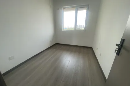 信达金地蓝庭 4室2厅2卫南北 简装