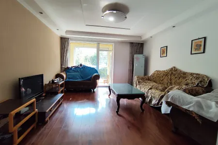 隆海东方华庭 4房3厅3卫 南北 精装