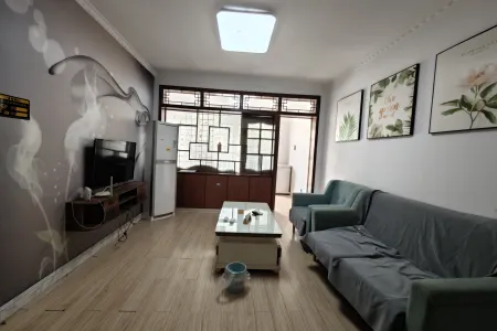 红卫小区 2室2厅1卫 南北 普装