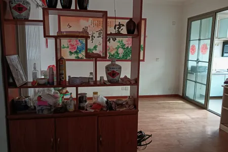 医院附近 3室1厅1卫 南 精装