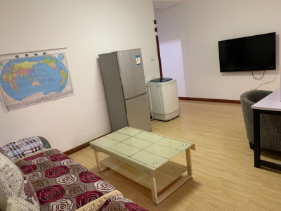 家和公寓 1室1厅1卫 南 精装