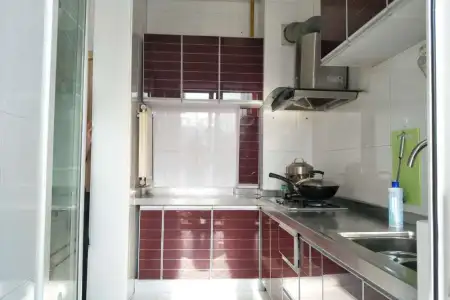 兴悦华城 1室1厅1卫 南北 中装