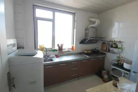 医院附近 1房1厅1卫 南 精装