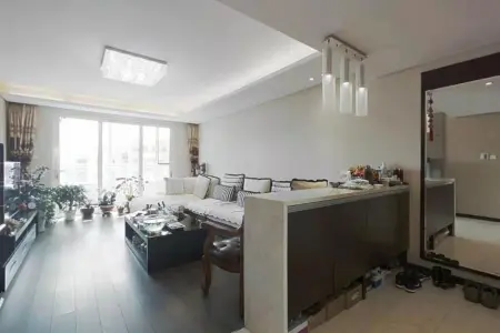 天山华庭 3室2厅2卫 南北 精装