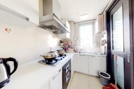 天山华庭 6室3厅3卫 南北 