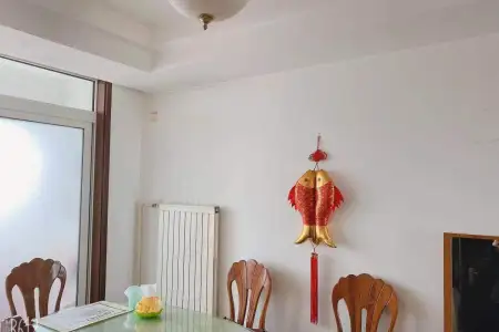 海信都市华彩 3房2厅2卫 南北 精装