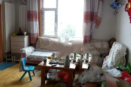 医院附近 2室1厅0卫南 精装