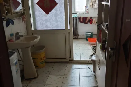 南山花苑 3室2厅1卫南北 精装