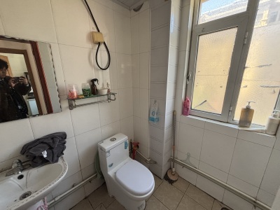 珠山文苑南区 2室2厅1卫 南 简装