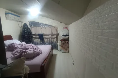 世家花园 2室2厅1卫南北 中装