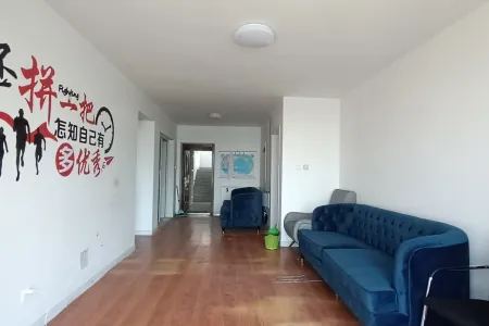 深港城 2室2厅1卫 南北 精装