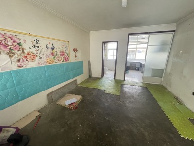 精装两房,送设施,拎包即住,总价低！