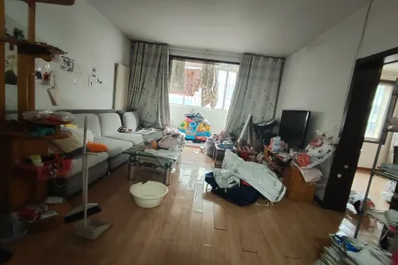 齐润金滩花园 3室2厅1卫南北 中装