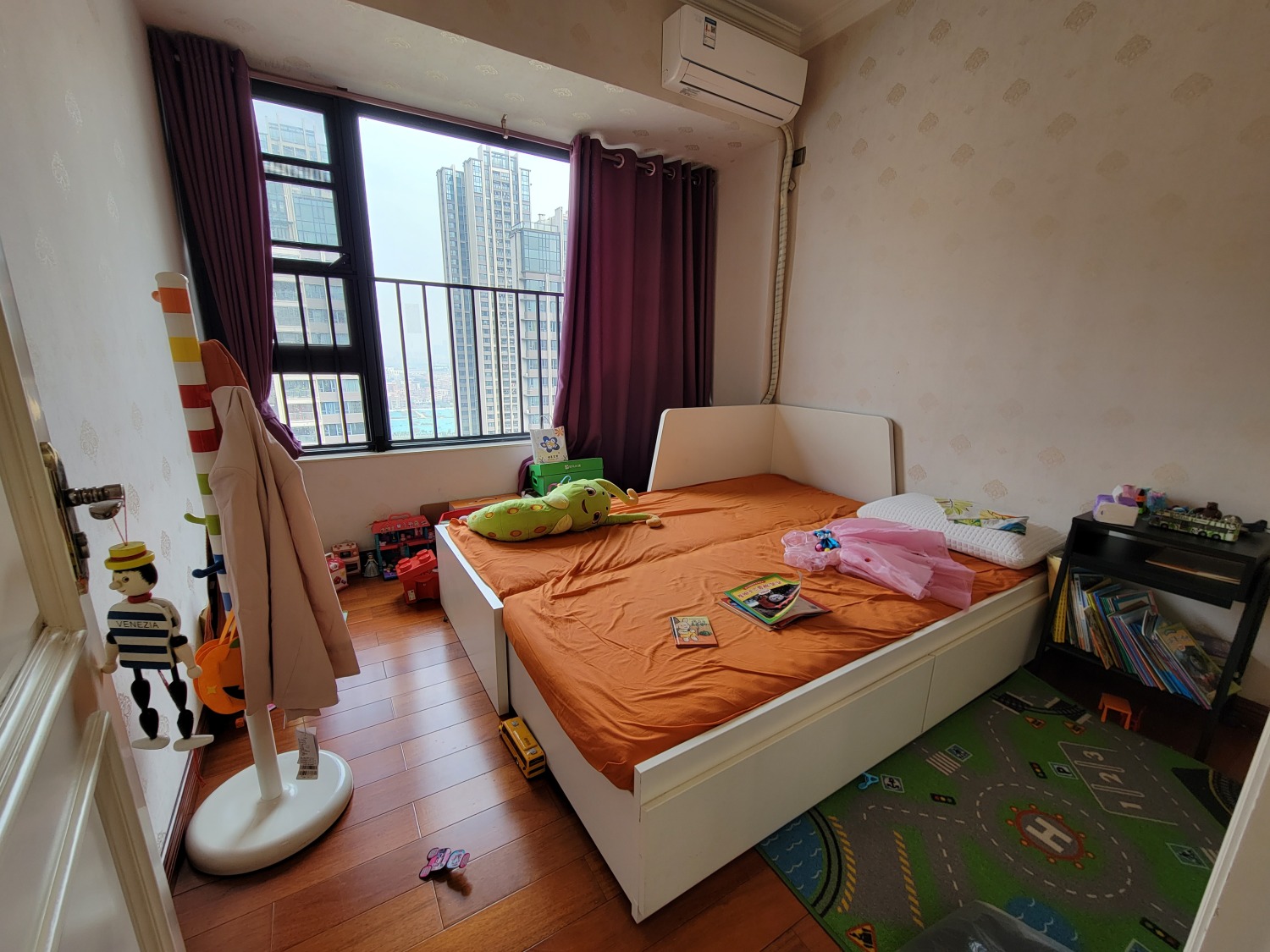 滨江一号B区