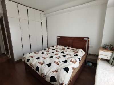 越秀臻荣府