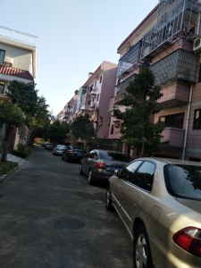 溢盈湖畔