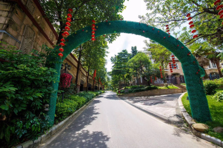 元邦山清水秀