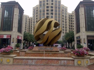 雅居乐万科热橙95万元，性价比高