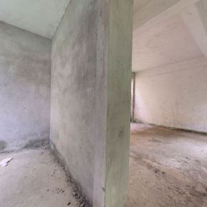 溢盈湖畔