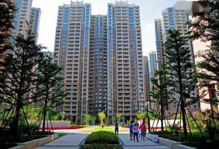 罗仙安置区1800元/月南北通透家私家电齐全，性价比高