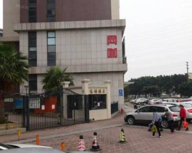 宝铼雅居75万元唯一住房,南北通透,唯一住房,采光充足,房产证在手里，性价比高