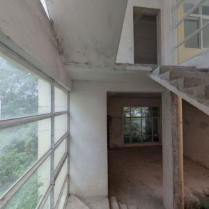 溢盈湖畔