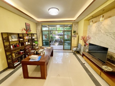 雅居乐名门十八