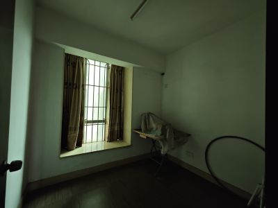 骏景大厦 190万元，性价比高
