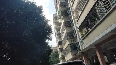 东城花园125万元，性价比高