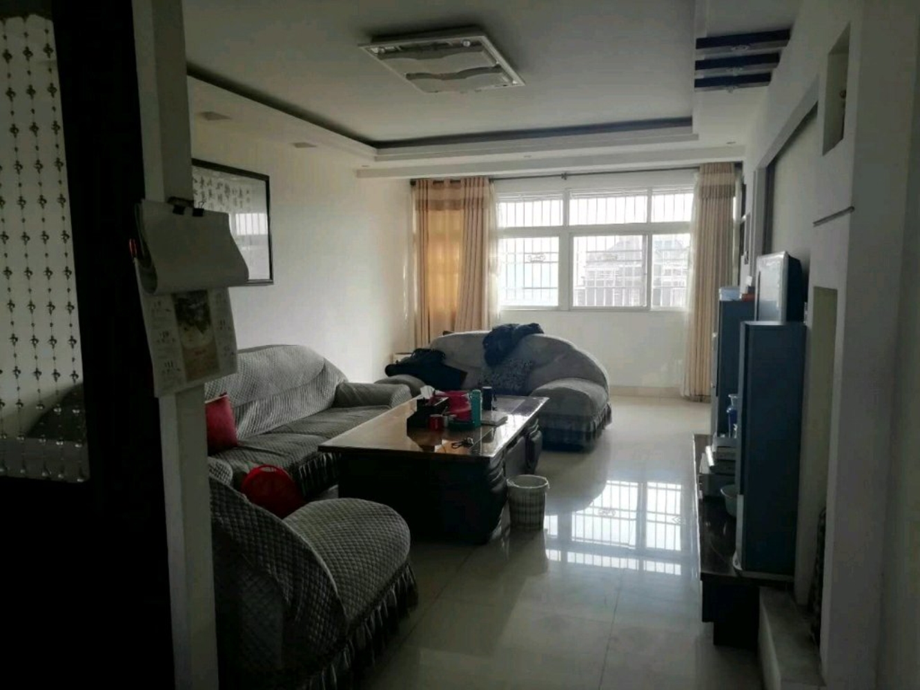 香榭名邸，5房2厅1卫，207.0㎡，精装，80万元，新房联网（独家代理）