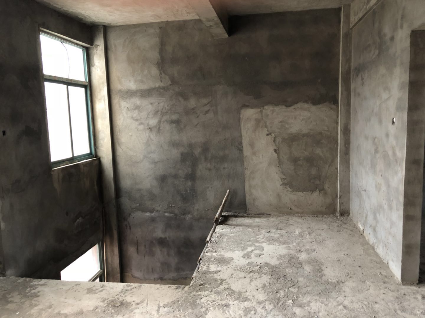 碧水华庭，5房2厅2卫，172.78㎡，毛坯，55万元，新房联网！