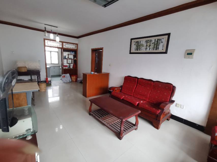 体育馆小区，2房2厅1卫，普装，1000.0元/月，新房联网（独家代理）