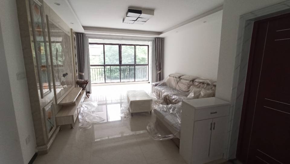 碧水华庭二期 3房2厅2卫 45万 南北通透,采光充足