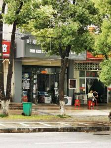 中航城果岭东方，临街门面，54.02㎡，中装，76万元，新房联网（独家代理）