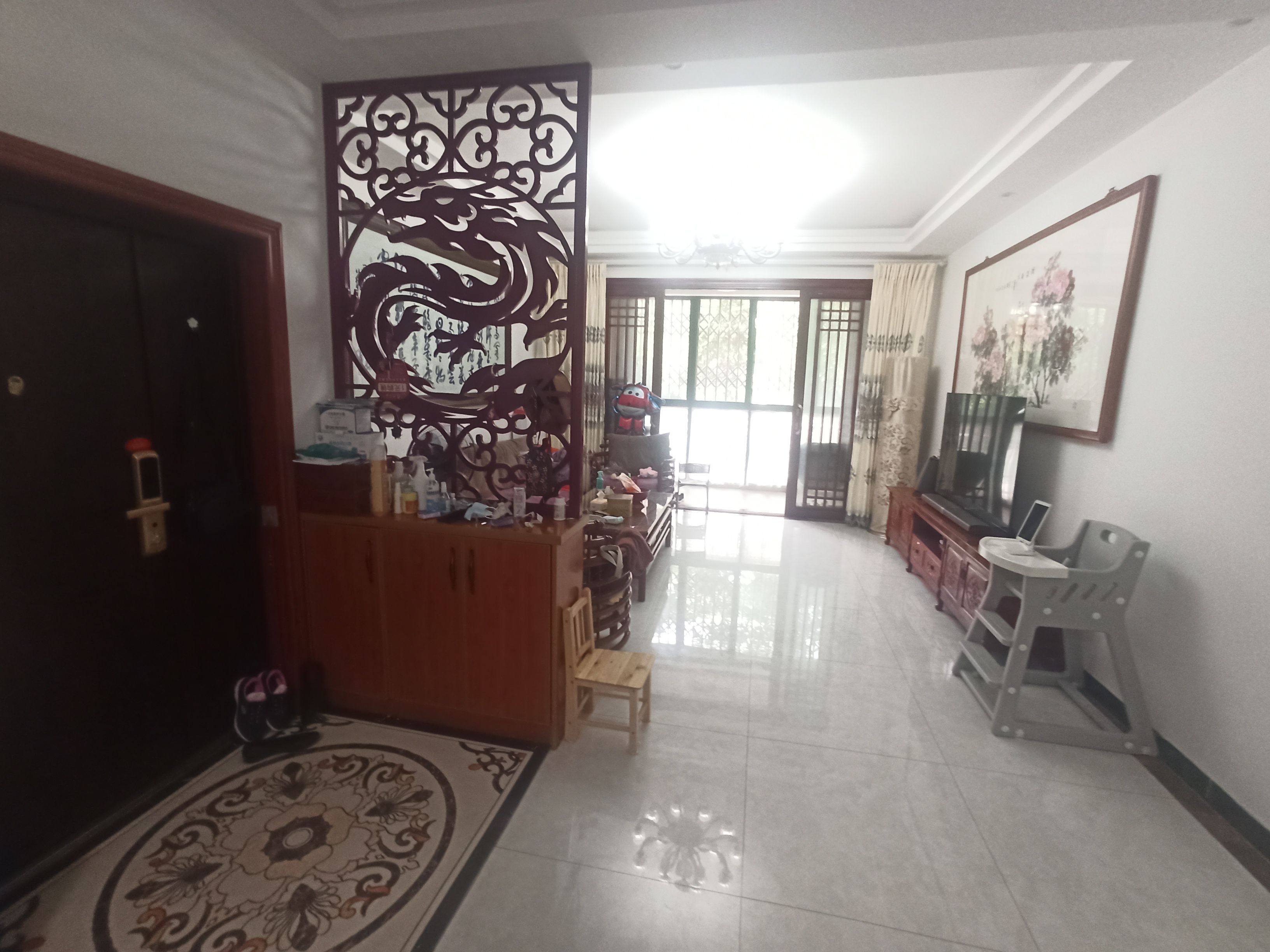 中航城果岭东方 5室2厅2卫 70万 业主急售,性价比高,赠送面积