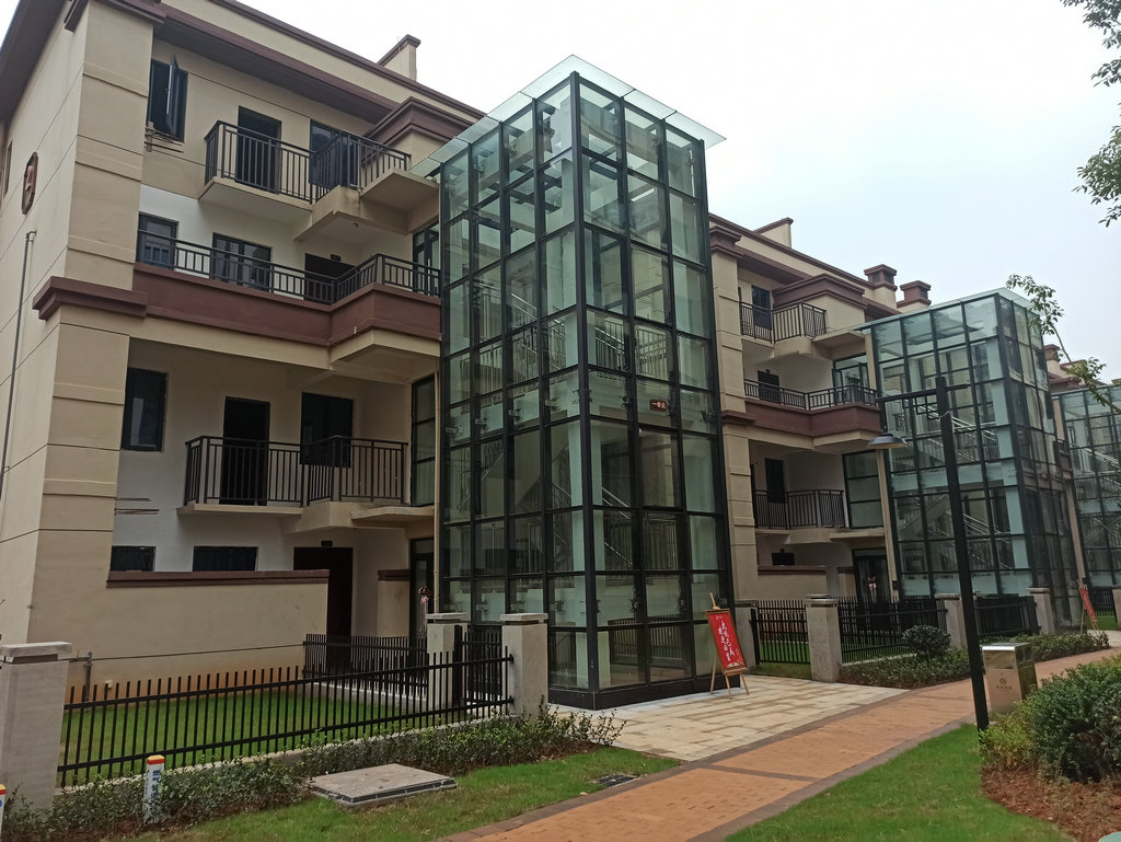 荷塘新城，4房2厅2卫，141.0㎡，毛坯，60万元，新房联网！