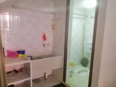 红宝石住宅小区，临街商铺，简装，2100.0元/月，新房联网（独家代理）