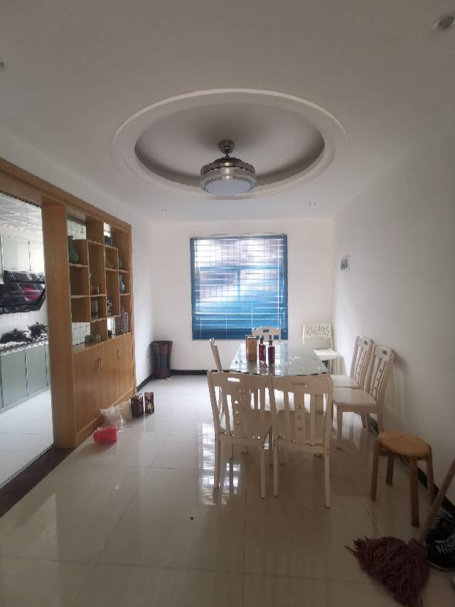 邦华苑一期，3房2厅2卫，134.5㎡，精装，50万元，新房联网！