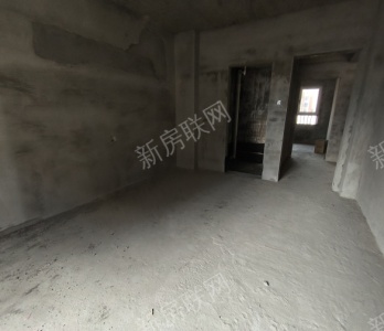 邦华苑二期，3房2厅2卫，126.9㎡，毛坯，50万元，新房联网！
