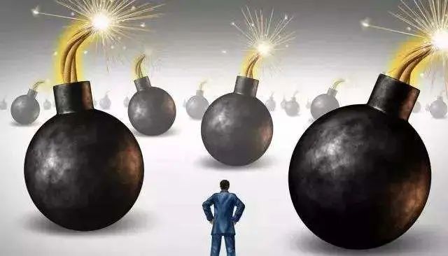 2022年买房避坑指南,开发商暴雷前有哪些征兆?