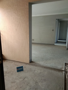 保利国际三期 4室2厅2卫 120万 视频房