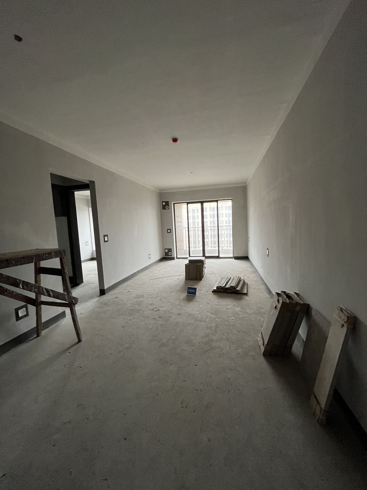 保利国际四期 2室2厅1卫 65万 视频房