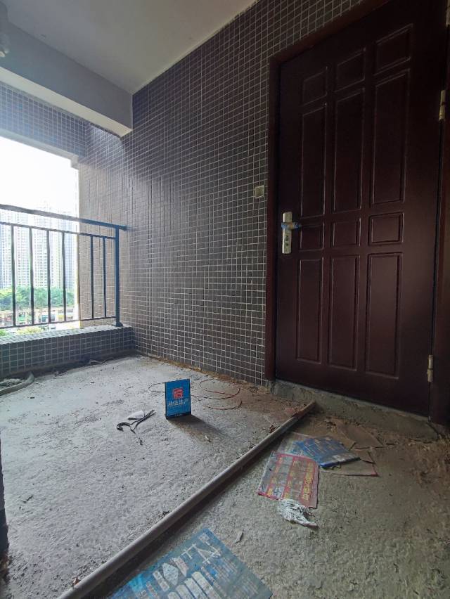 保利国际三期 3室2厅2卫 90万 视频房