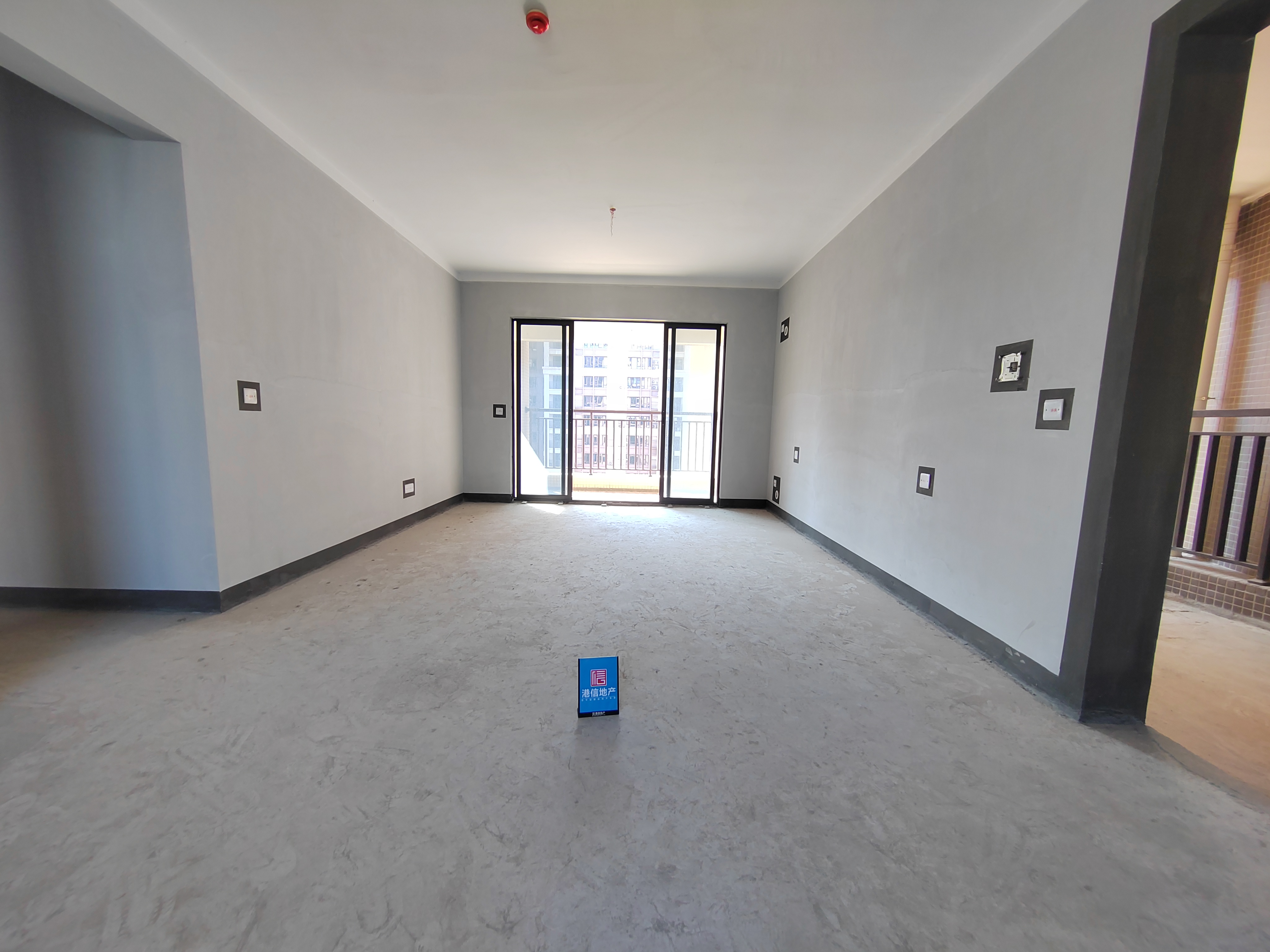 保利国际四期 3室2厅2卫 85万 视频房