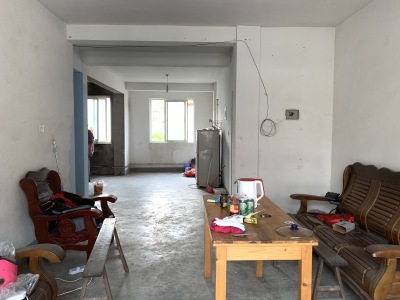 向阳小区(鸠江)三房南毛坯真实好房
