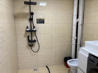 中建大厦 2室1厅1卫 1500.0元/月 南北通透,业主急售,性价比高