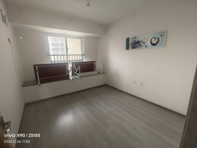 安粮城市广场3期4室2厅1卫南北毛坯真实好房