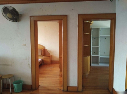 春苑新村 3室2厅1卫 1,400元/月 南北通透,满两年,房产证在手里