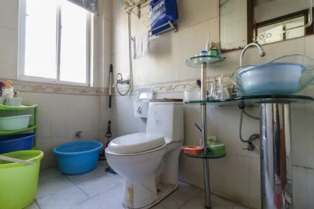 森海都市花园 3室2厅2卫 90万 满五年,唯一住房,南北通透,满五唯一,采光充足