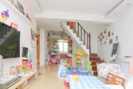 银湖·波尔卡国际花园4房2厅2卫南北精装真实好房